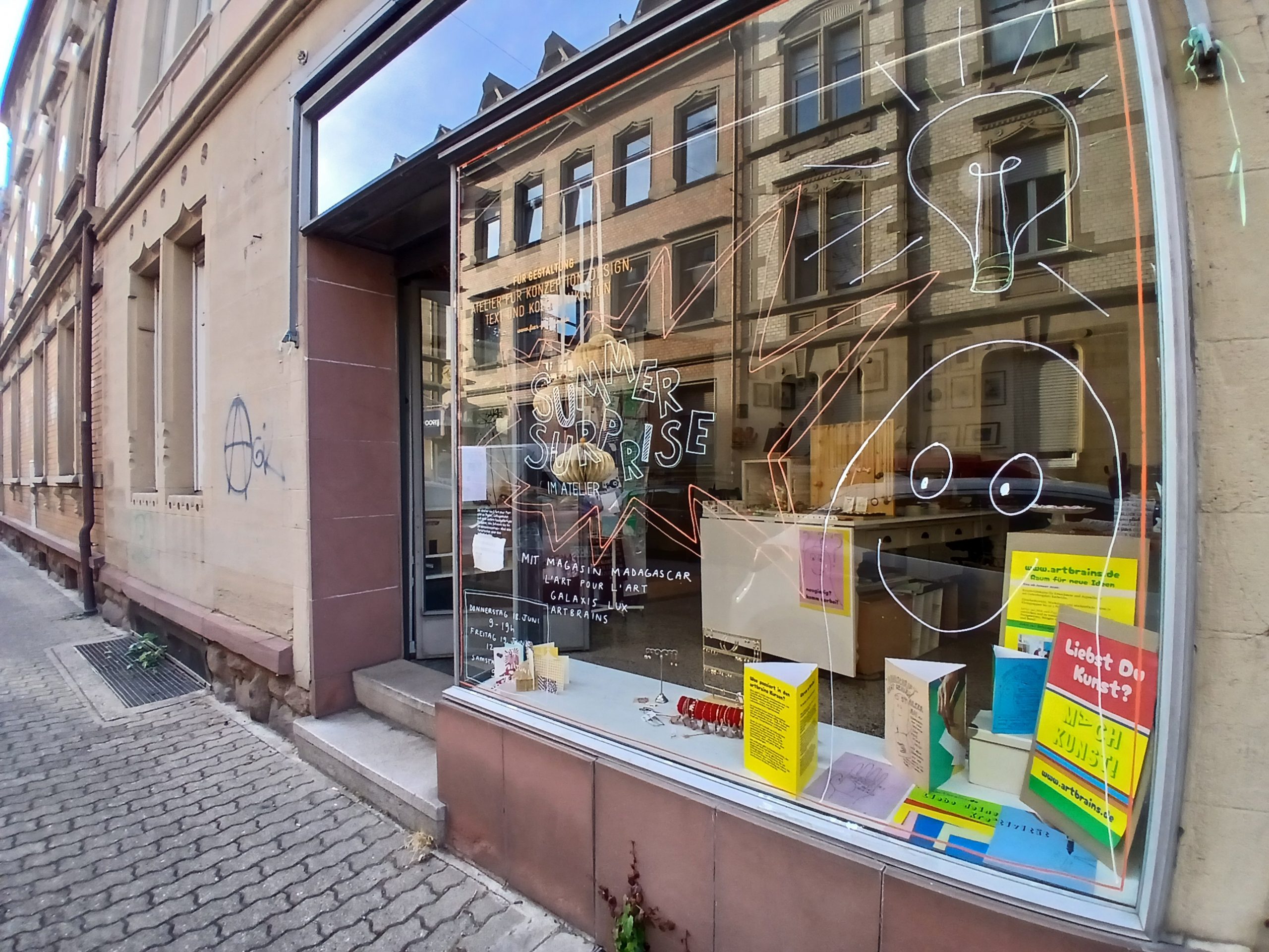 artbrains Schaufenster in der Goethestraße